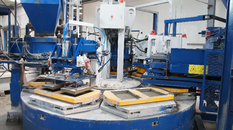 轉(zhuǎn)盤式靜壓機(jī)HP-1200T生產(chǎn)線于江蘇正式投產(chǎn)運(yùn)營(yíng)，聚力高品質(zhì)建材生產(chǎn)、銷售