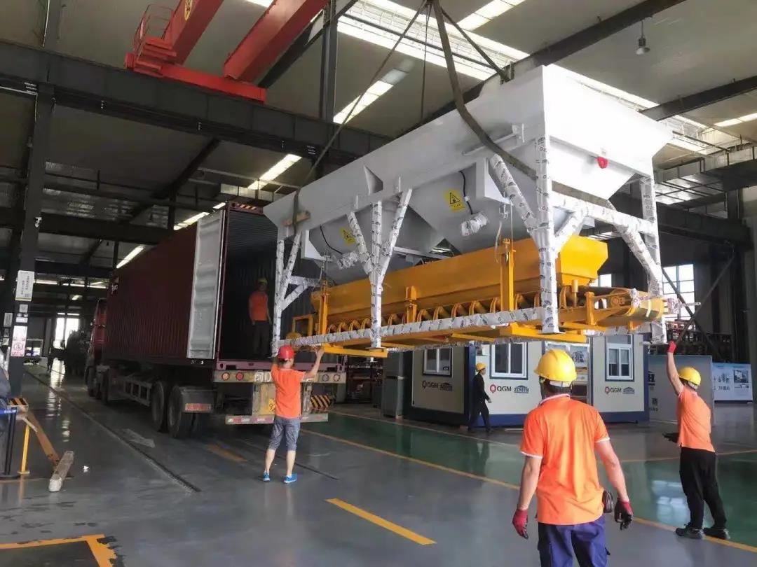 項目發(fā)貨|泉工QT6全自動砌塊成型機生產(chǎn)線發(fā)貨南蘇丹，助力市政建設！