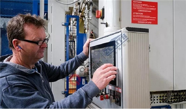 怎么做透水磚機的日常維護保養(yǎng)？